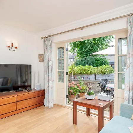 Holiday home Pass The Keys Breathtaking View Family Home Leeds *